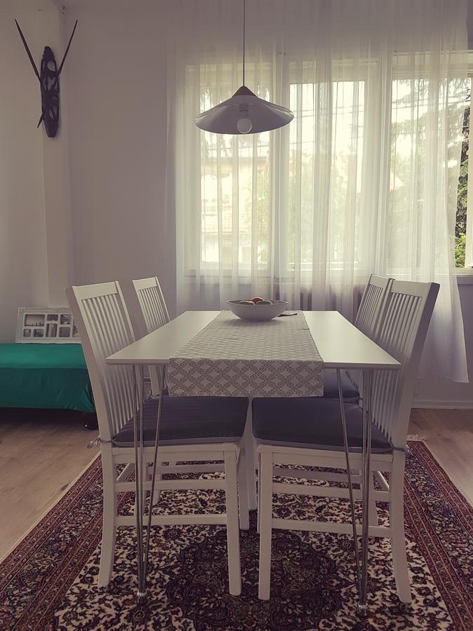 Ferienwohnung Cosy And Chic... Parking Included Sarajevo Exterior foto